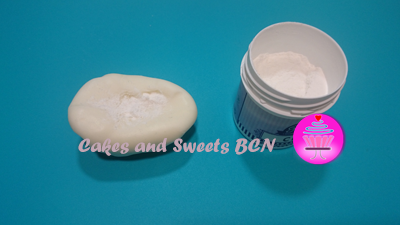 Modelado Cisnes Tarta de Fresa Paso 1