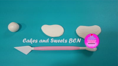 Modelado Cisnes Tarta de Fresa Paso 5